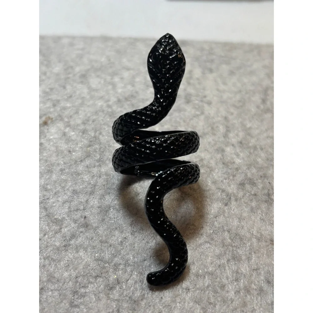 #34. Black Snake Wrap Ring XL